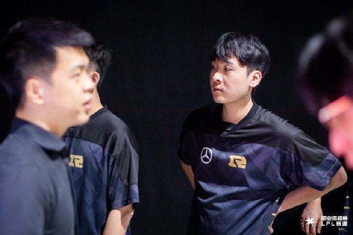 爱游戏在线登录 -关于赛地聚焦——全明星赛赛后热度飙升；克里夫兰骑士调整名单；信心回归；控场能力受关注的信息